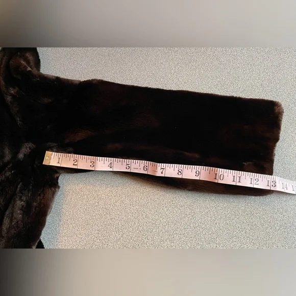 Furs By Koehler Oakville Beaver & Mink Fur Coat - Picture 16 of 16